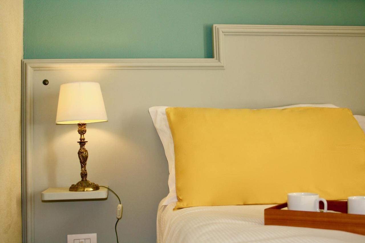White Lilac Romantic B&B - Adults Only Arona Esterno foto