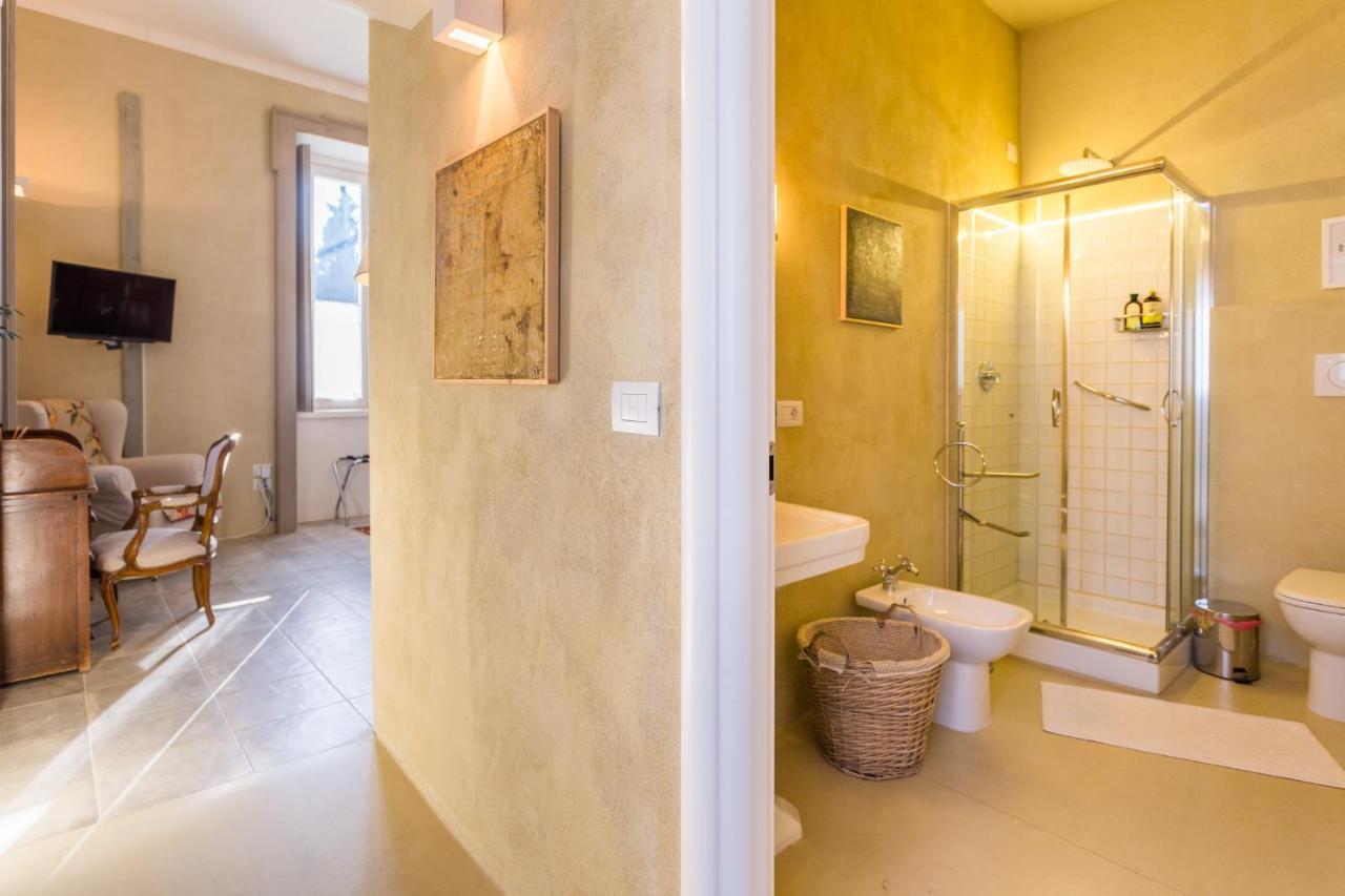 White Lilac Romantic B&B - Adults Only Arona Esterno foto