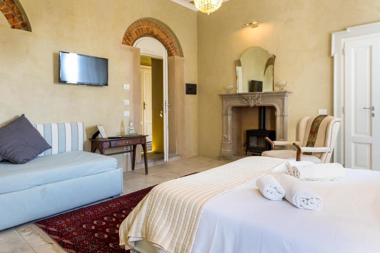 White Lilac Romantic B&B - Adults Only Arona Esterno foto
