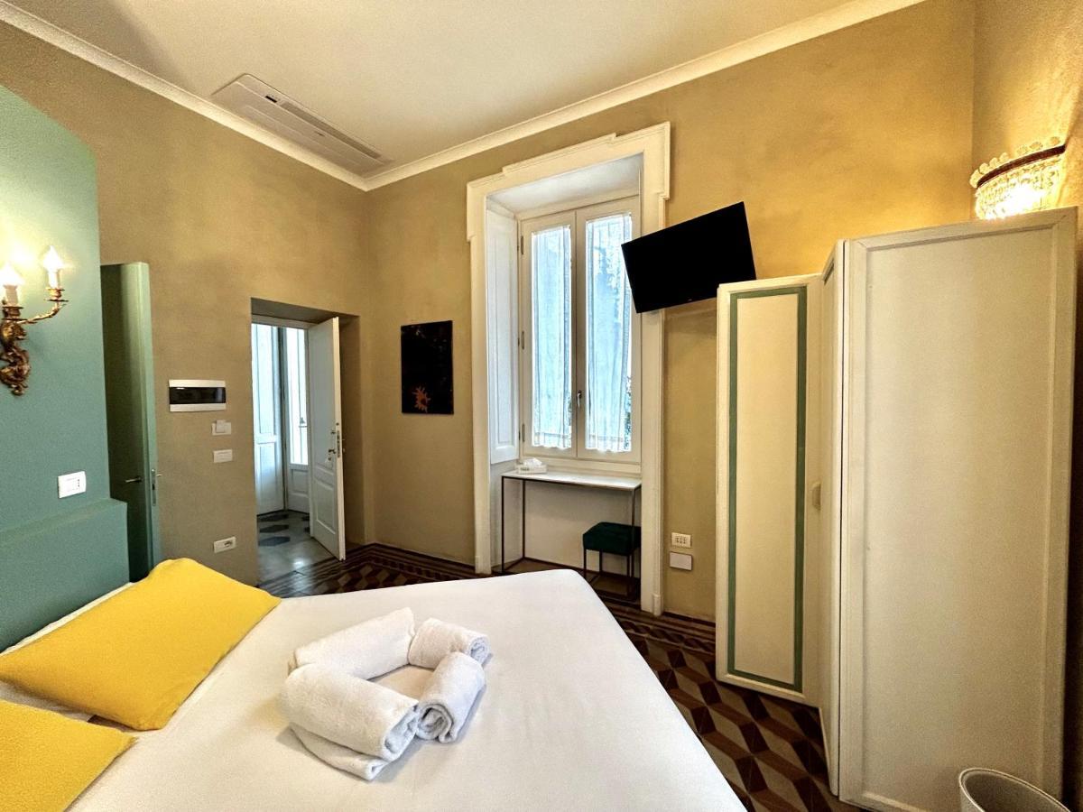 White Lilac Romantic B&B - Adults Only Arona Esterno foto