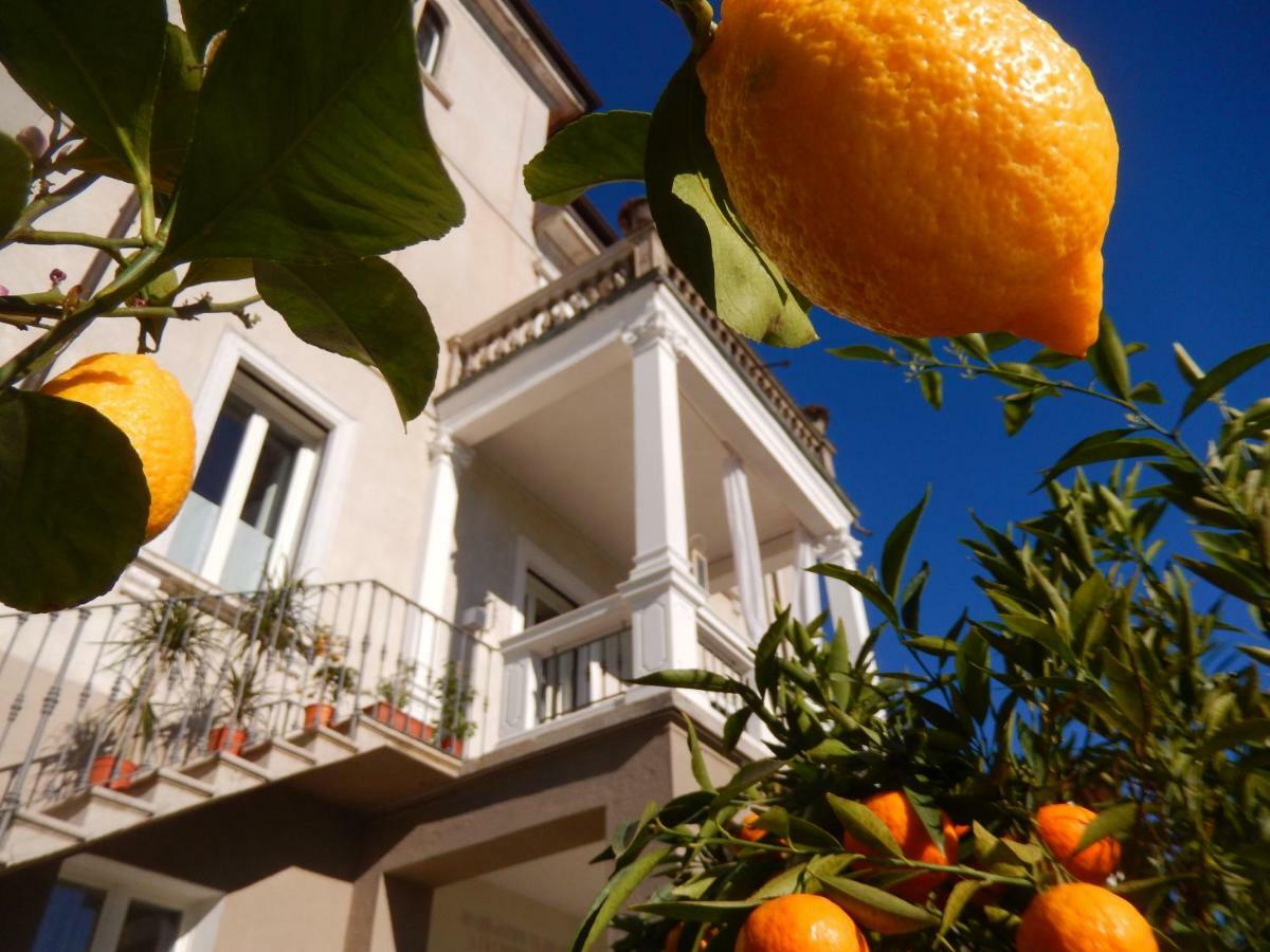 White Lilac Romantic B&B - Adults Only Arona Esterno foto