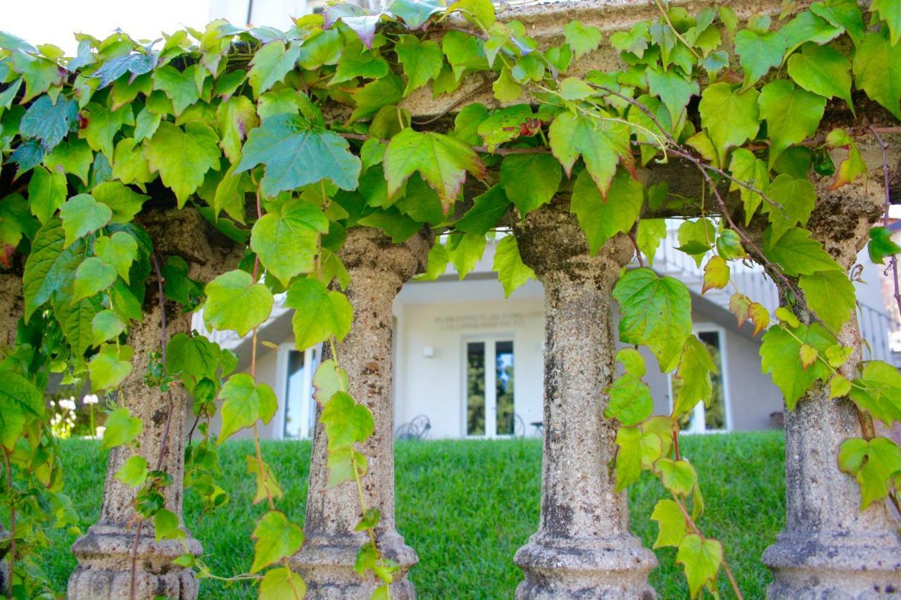 White Lilac Romantic B&B - Adults Only Arona Esterno foto