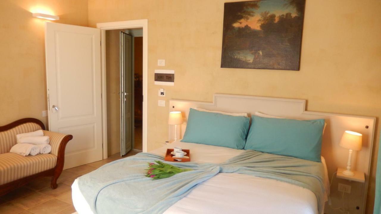 White Lilac Romantic B&B - Adults Only Arona Esterno foto
